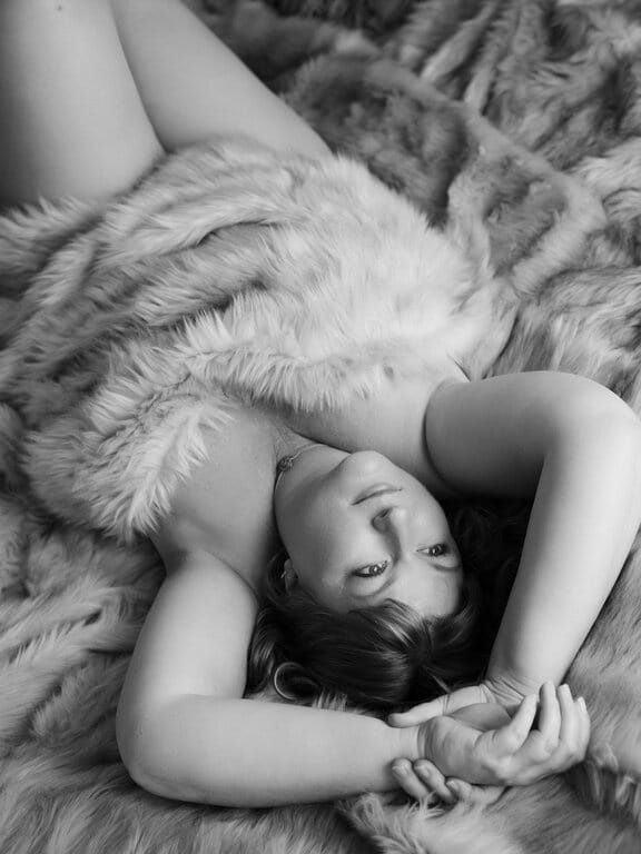 Andrea's empowering boudoir photography experience