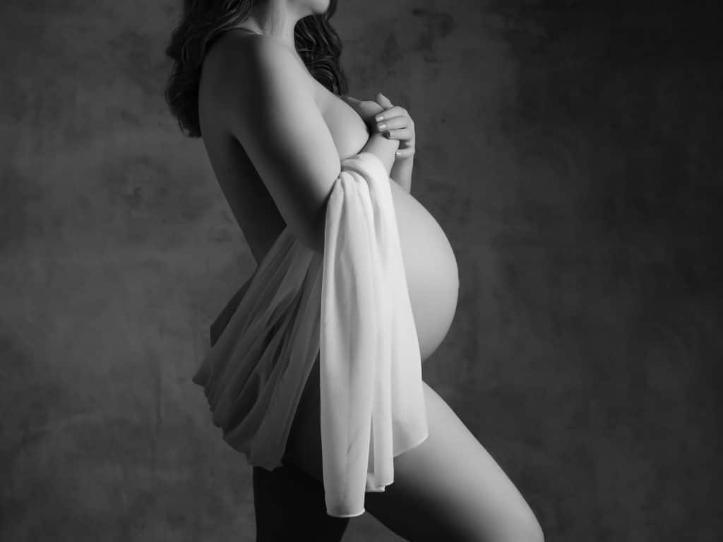 Beautiful bump portraits for discerning pregnant ladies